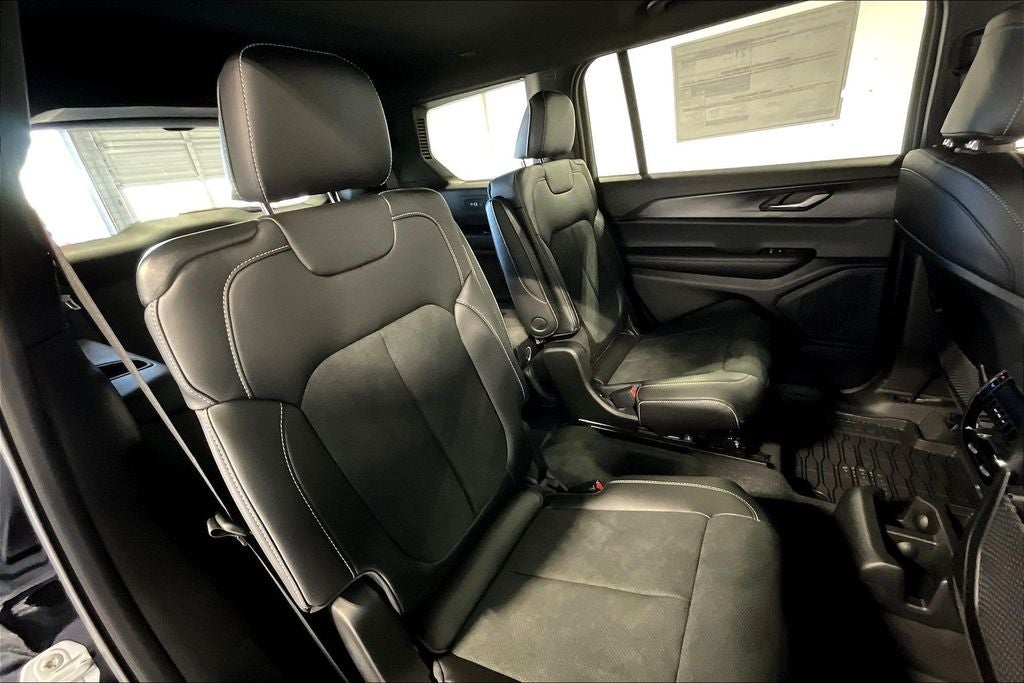 2025 Jeep Grand Cherokee GRAND CHEROKEE L ALTITUDE X 4X2