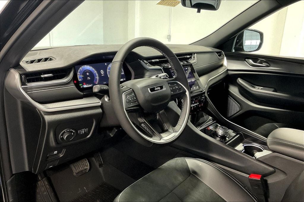 2025 Jeep Grand Cherokee GRAND CHEROKEE L ALTITUDE X 4X2