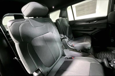 2026 Jeep Grand Cherokee GRAND CHEROKEE L LAREDO 4X2