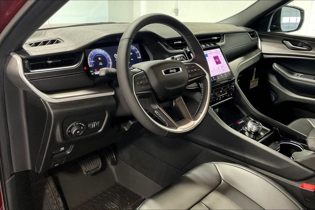 2025 Jeep Grand Cherokee GRAND CHEROKEE L LIMITED 4X2