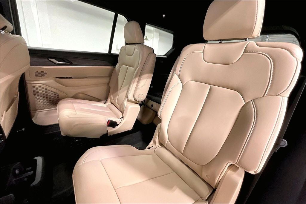 2026 Jeep Grand Cherokee GRAND CHEROKEE L LIMITED 4X2