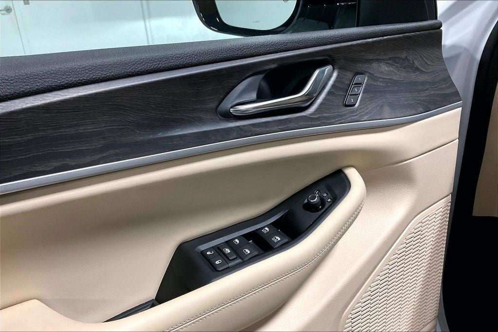 2026 Jeep Grand Cherokee GRAND CHEROKEE L LIMITED 4X2