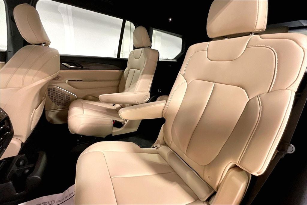 2026 Jeep Grand Cherokee GRAND CHEROKEE L LIMITED 4X2