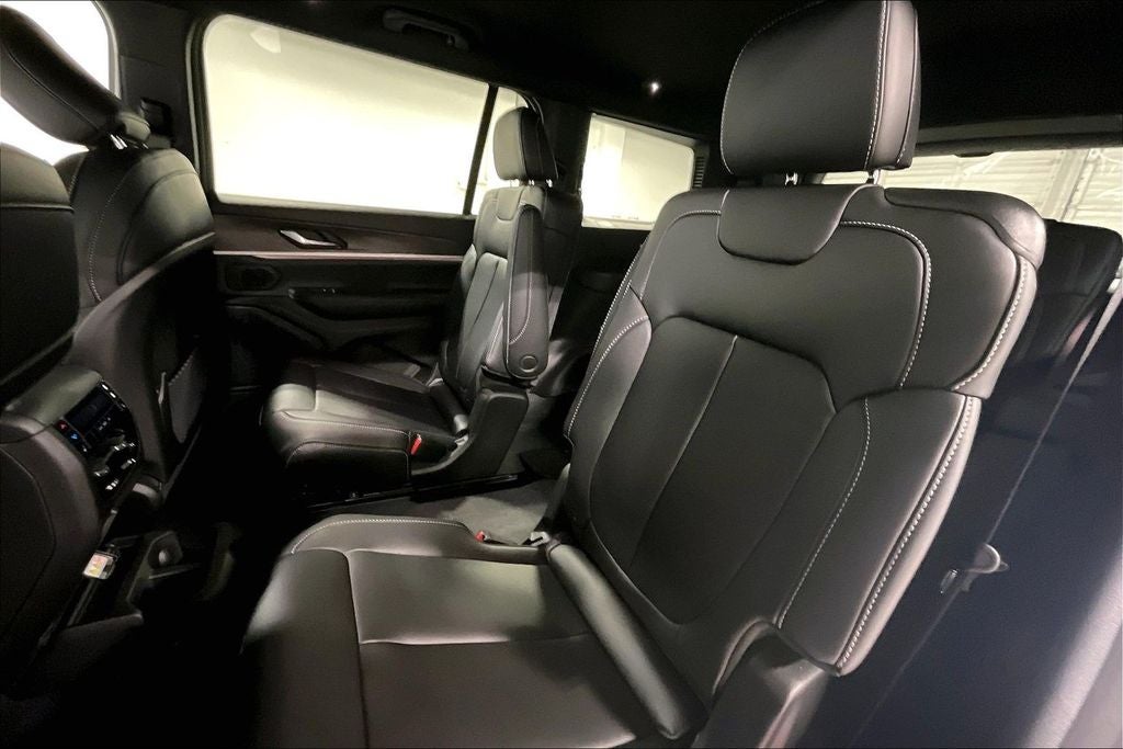 2026 Jeep Grand Cherokee GRAND CHEROKEE L LIMITED 4X2