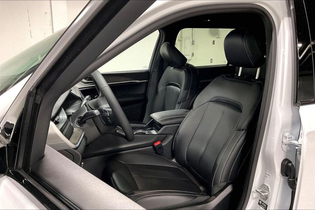 2026 Jeep Grand Cherokee GRAND CHEROKEE L LIMITED 4X2