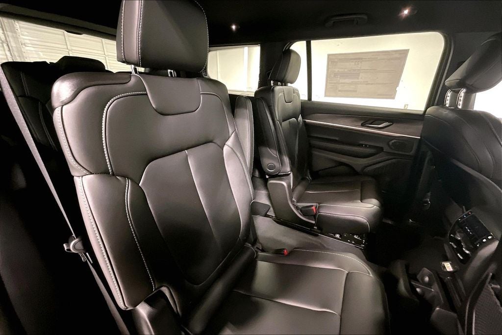2026 Jeep Grand Cherokee GRAND CHEROKEE L LIMITED 4X2