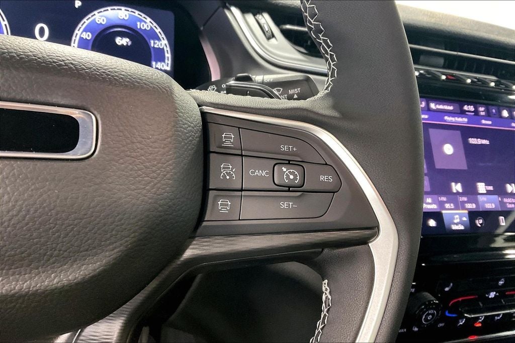 2025 Jeep Grand Cherokee GRAND CHEROKEE L LAREDO X 4X4