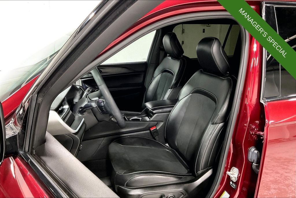 2024 Jeep Grand Cherokee L Altitude 4x4