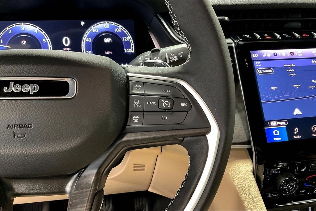 2025 Jeep Grand Cherokee GRAND CHEROKEE L LIMITED 4X4