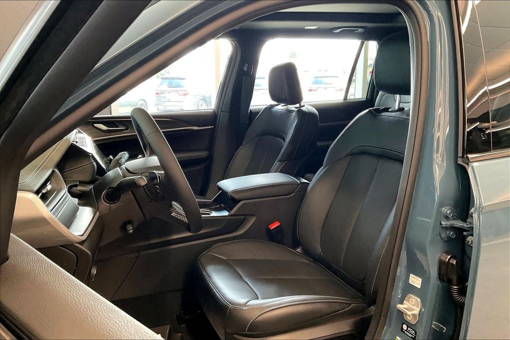 2026 Jeep Grand Cherokee GRAND CHEROKEE L LIMITED RESERVE 4X4