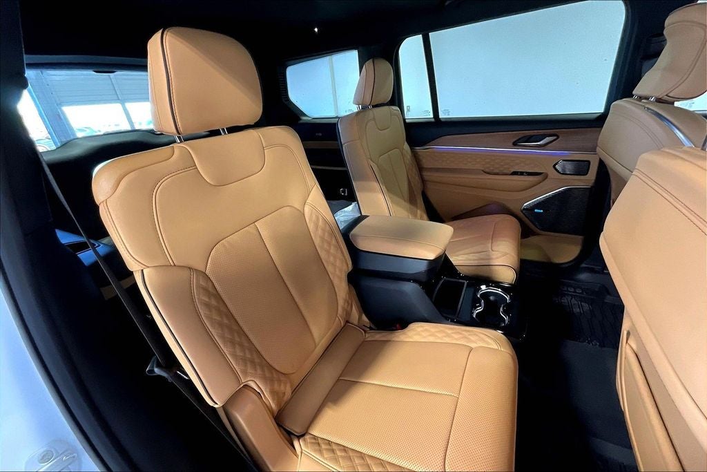 2025 Jeep Grand Cherokee GRAND CHEROKEE L SUMMIT RESERVE 4X4