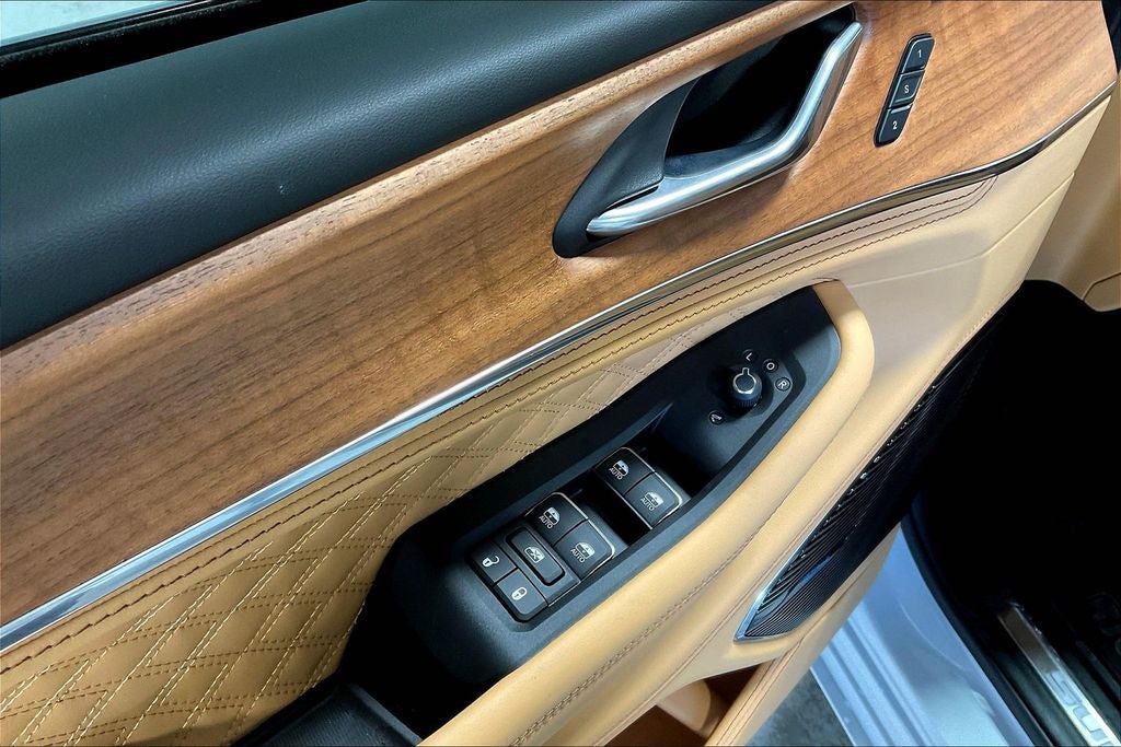 2025 Jeep Grand Cherokee GRAND CHEROKEE L SUMMIT RESERVE 4X4