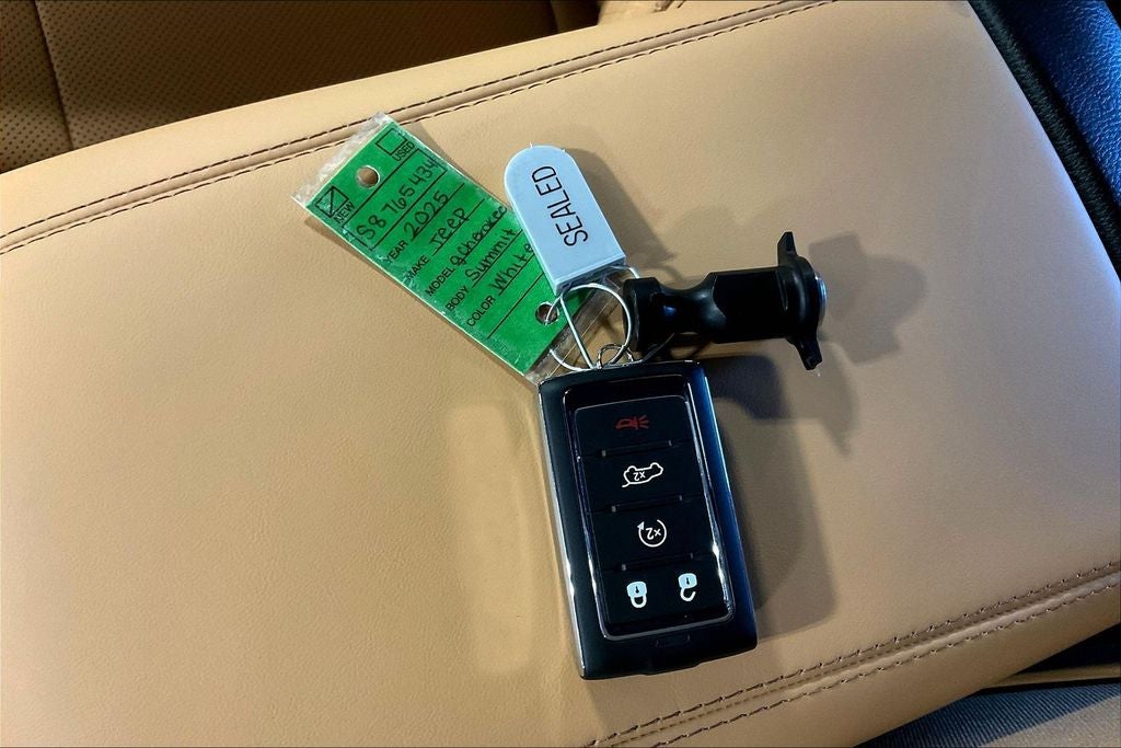 2025 Jeep Grand Cherokee GRAND CHEROKEE L SUMMIT RESERVE 4X4