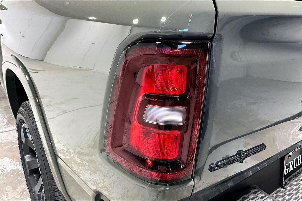 2026 RAM Ram 1500 RAM 1500 LONE STAR CREW CAB 4X2 5'7' BOX