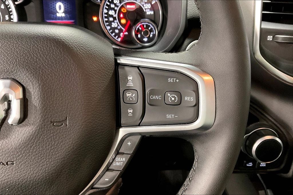 2025 RAM 1500 Big Horn Crew Cab 4x4 5'7' Box