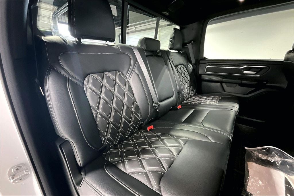 2022 RAM 1500 Big Horn Crew Cab 4x4 5'7' Box