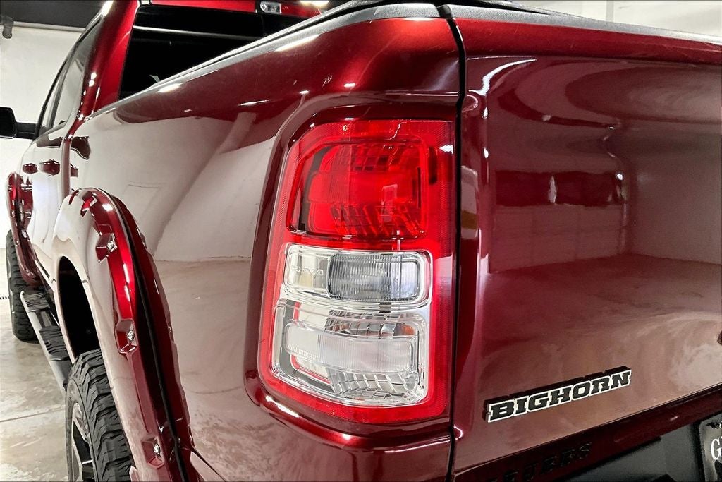 2022 RAM 1500 Big Horn Crew Cab 4x4 5'7' Box