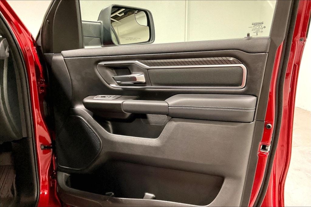 2027 RAM Ram 1500 RAM 1500 LONE STAR CREW CAB 4X4 5'7' BOX