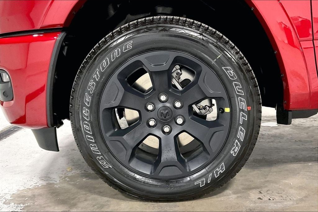 2027 RAM Ram 1500 RAM 1500 LONE STAR CREW CAB 4X4 5'7' BOX