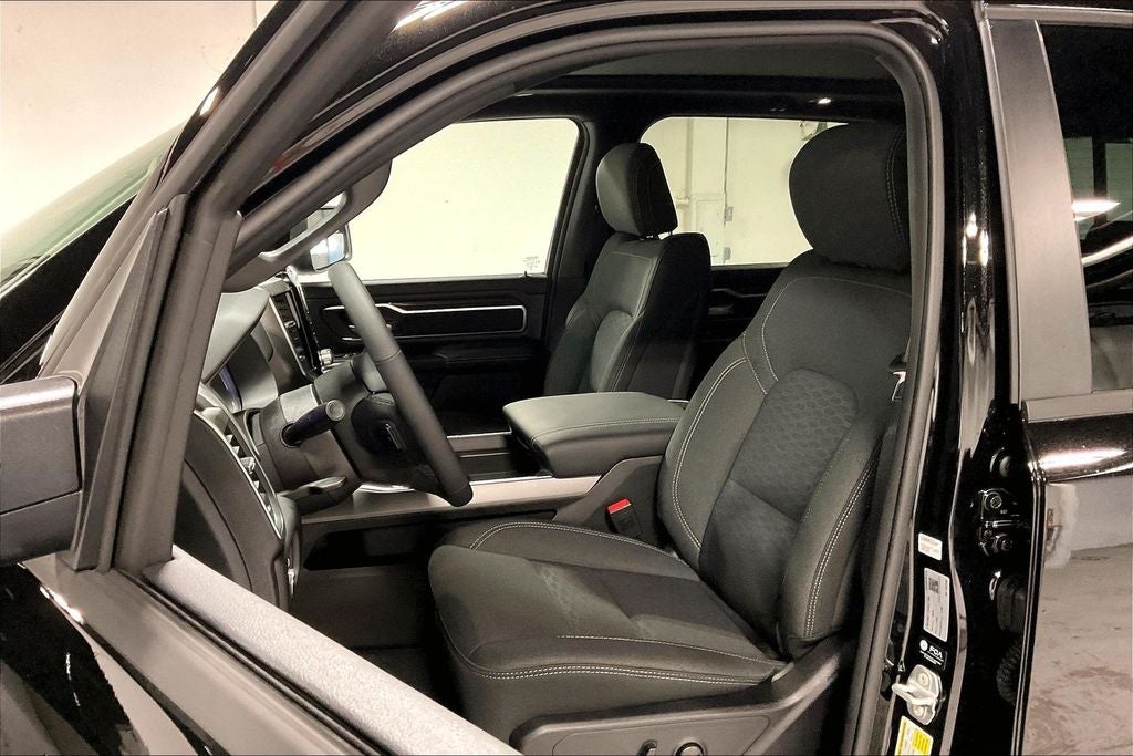 2026 RAM 1500 Big Horn Crew Cab 4x4 5'7' Box