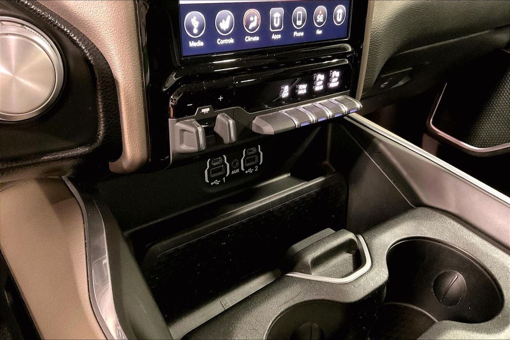 2021 RAM 1500 Laramie Crew Cab 4x4 5'7' Box