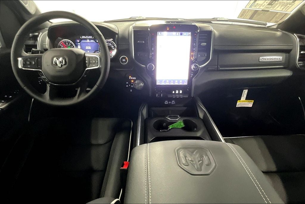 2025 RAM Ram 1500 RAM 1500 LARAMIE CREW CAB 4X4 5'7' BOX