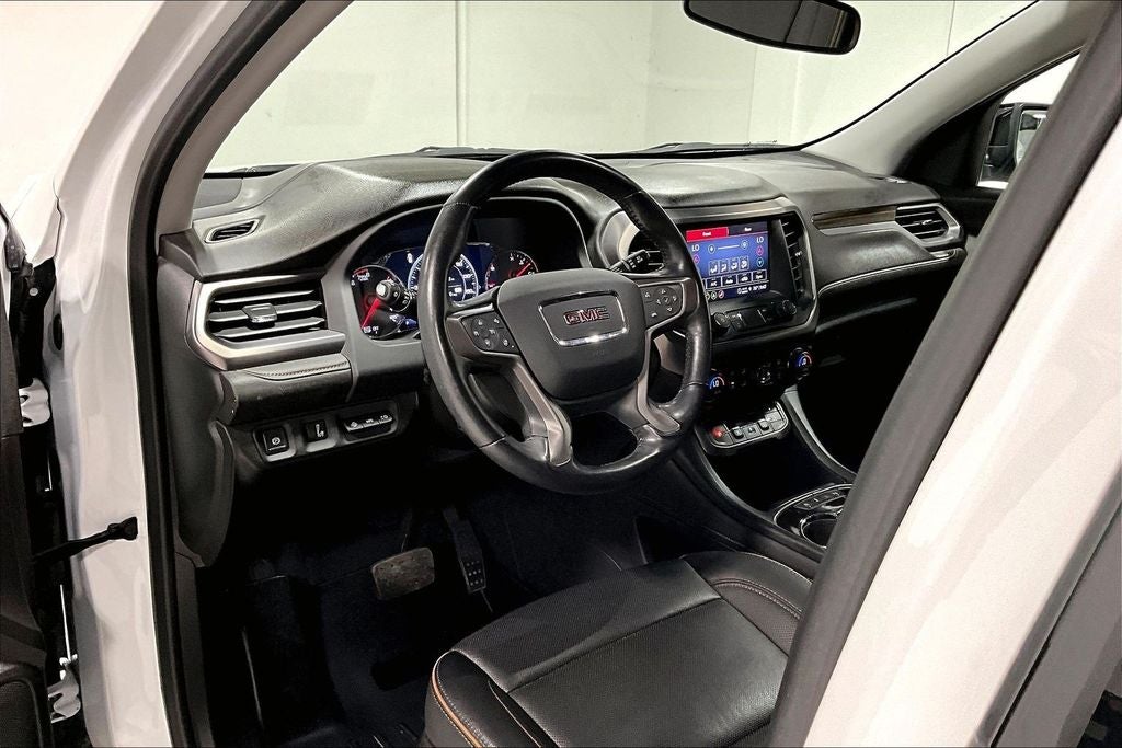 2022 GMC Acadia AWD AT4