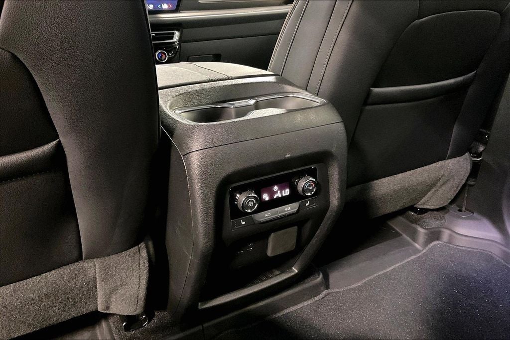 2025 Chevrolet Traverse AWD High Country