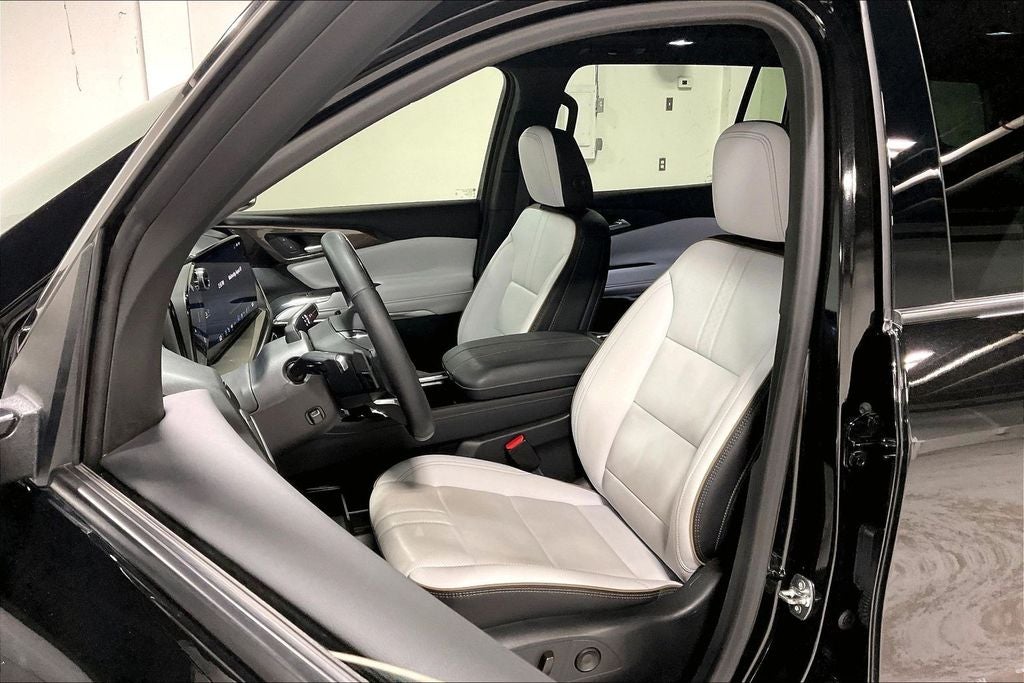2025 Chevrolet Traverse AWD High Country