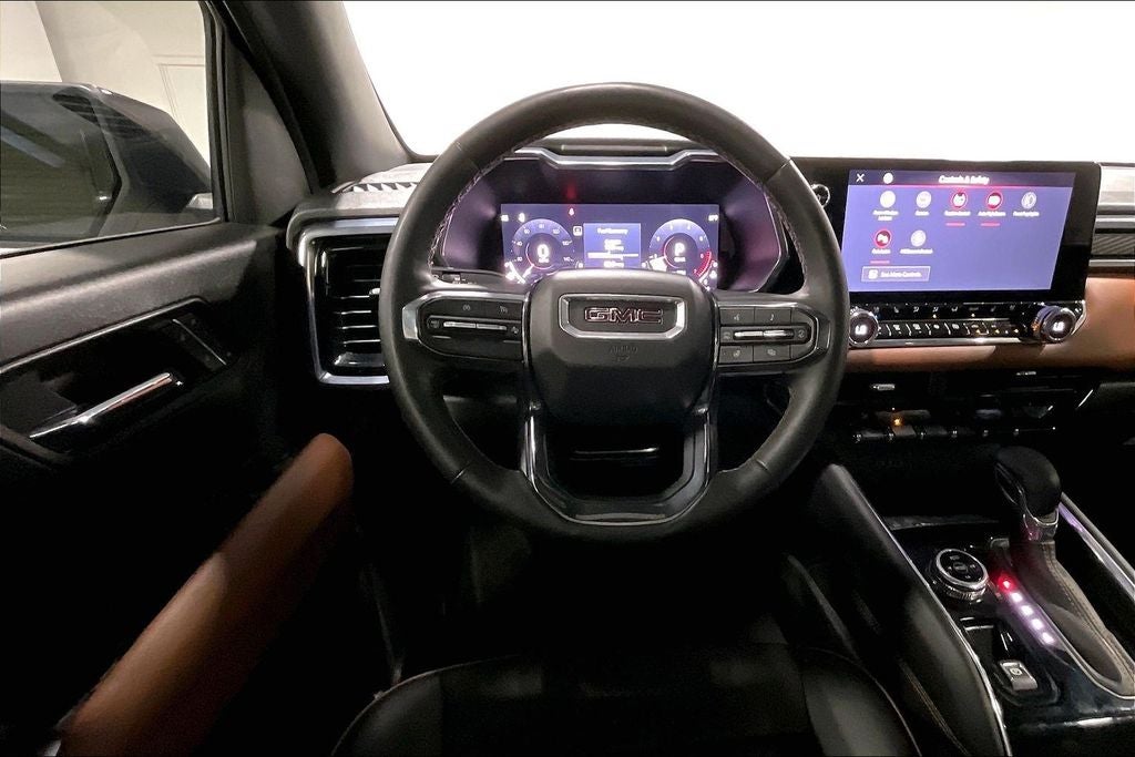 2024 GMC Canyon 4WD AT4
