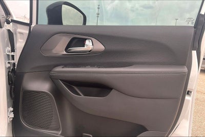 2026 Chrysler Pacifica PACIFICA SELECT