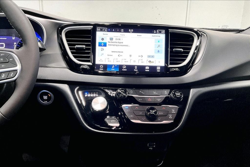 2026 Chrysler Voyager VOYAGER LX