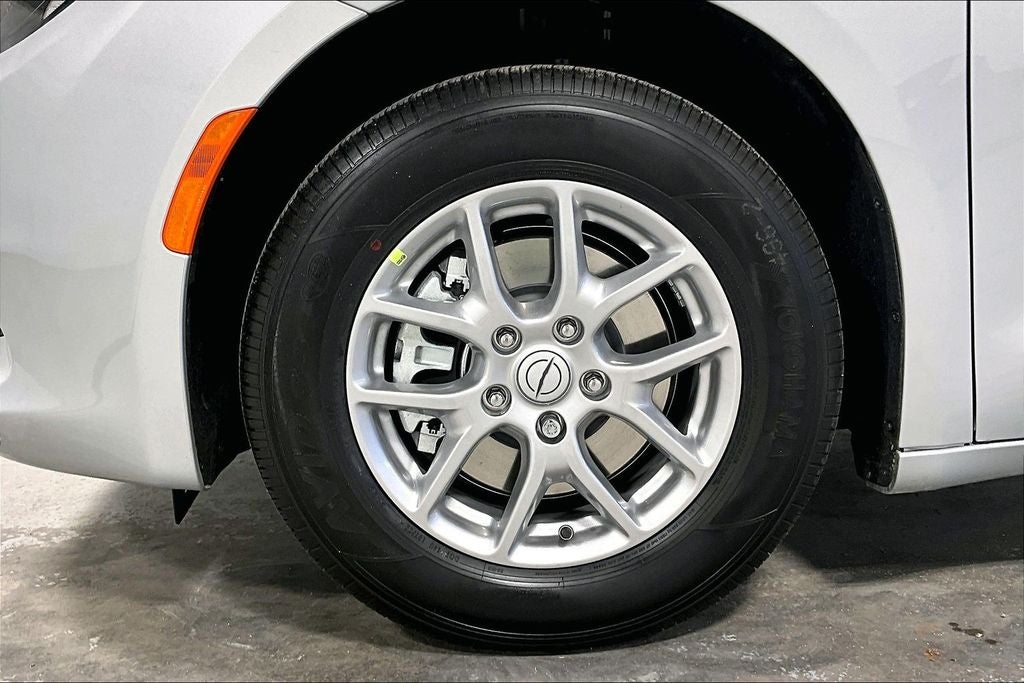 2026 Chrysler Voyager VOYAGER LX