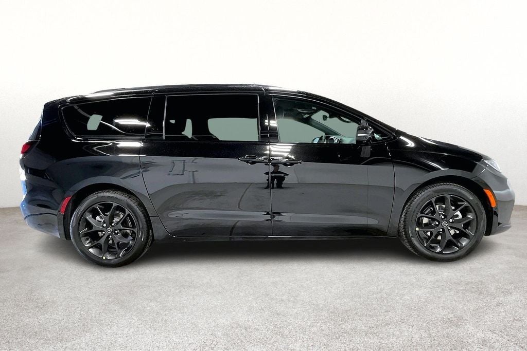 2026 Chrysler Pacifica PACIFICA LIMITED