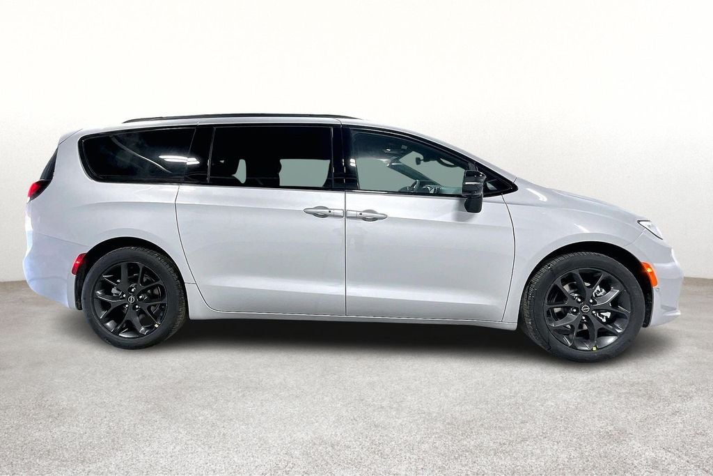 2026 Chrysler Pacifica PACIFICA LIMITED
