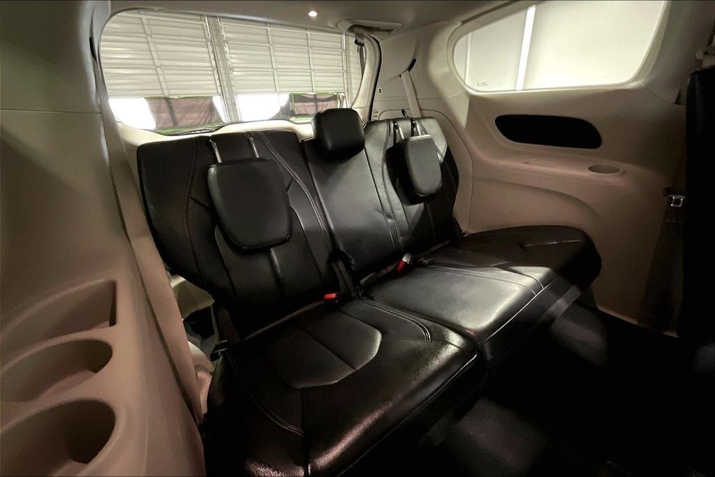 2022 Chrysler Pacifica Hybrid Touring L