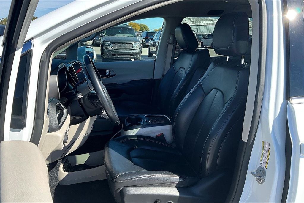 2021 Chrysler Pacifica Touring L