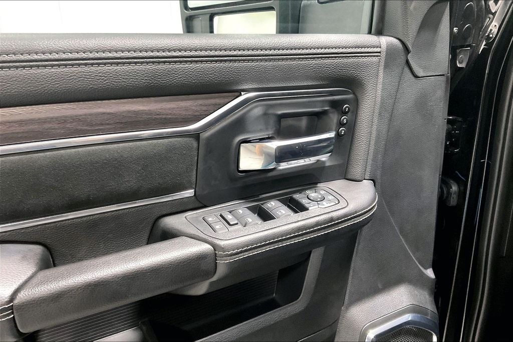 2027 RAM Ram 3500 RAM 3500 LARAMIE CREW CAB 4X4 8' BOX
