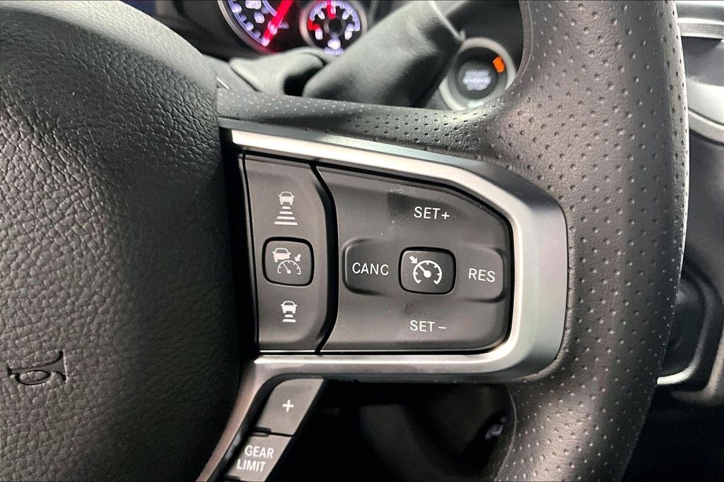 2026 RAM Ram 2500 RAM 2500 BLACK EXPRESS CREW CAB 4X4 6'4' BOX