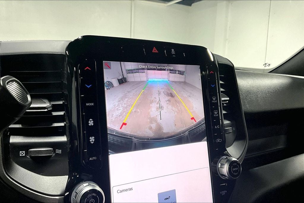 2026 RAM Ram 2500 RAM 2500 BLACK EXPRESS CREW CAB 4X4 6'4' BOX