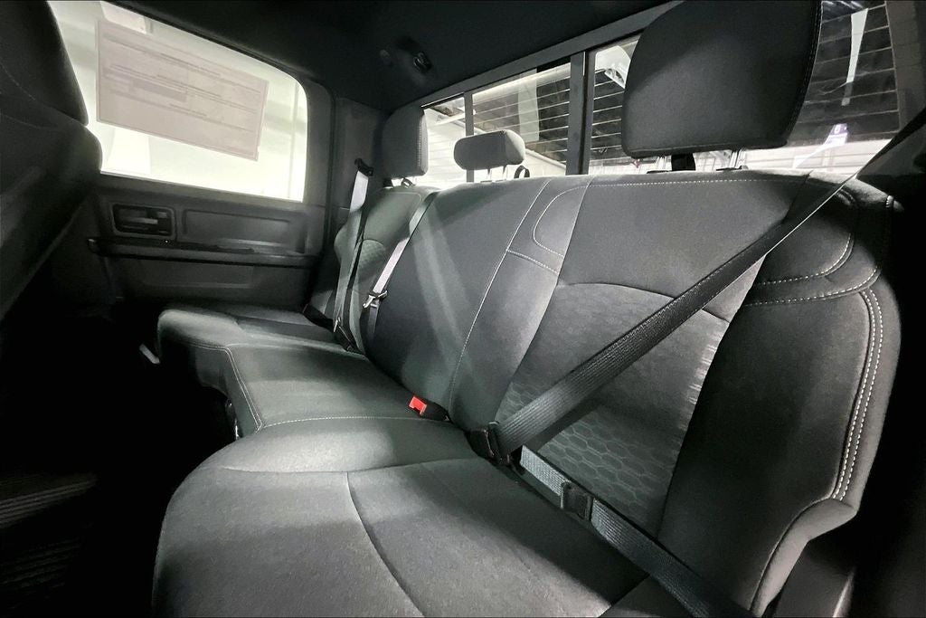 2026 RAM Ram 2500 RAM 2500 BLACK EXPRESS CREW CAB 4X4 6'4' BOX