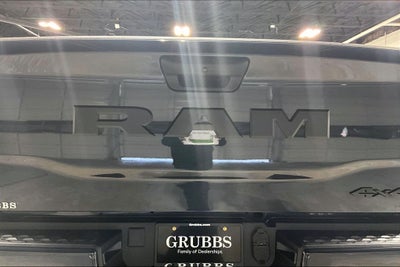 2026 RAM Ram 2500 RAM 2500 BLACK EXPRESS CREW CAB 4X4 6'4' BOX