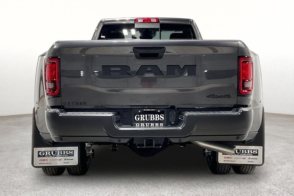 2027 RAM Ram 3500 RAM 3500 TRADESMAN REGULAR CAB 4X4 8' BOX
