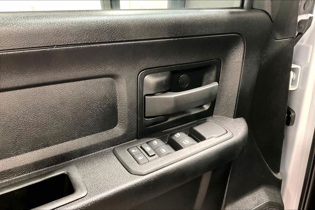 2027 RAM Ram 3500 RAM 3500 TRADESMAN CREW CAB 4X4 8' BOX