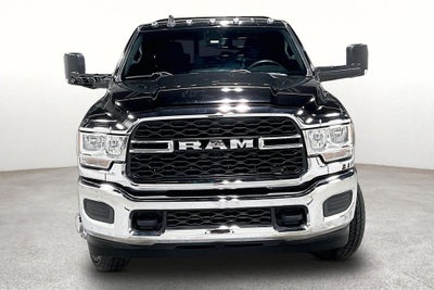 2022 RAM 3500 Tradesman Crew Cab 4x4 8' Box
