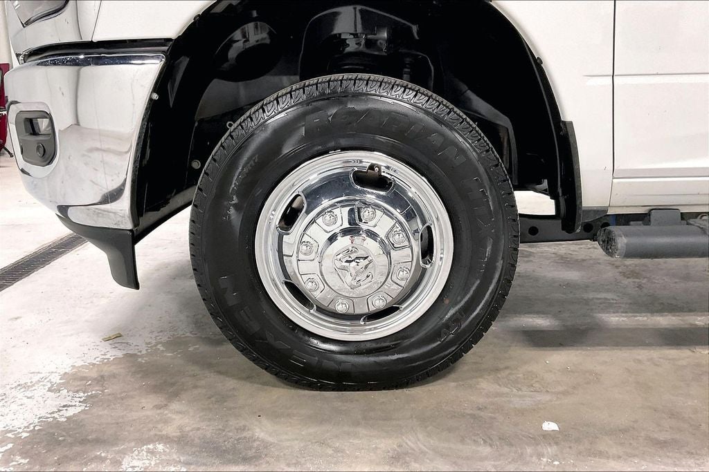 2026 RAM 3500 Tradesman Crew Cab 4x4 8' Box