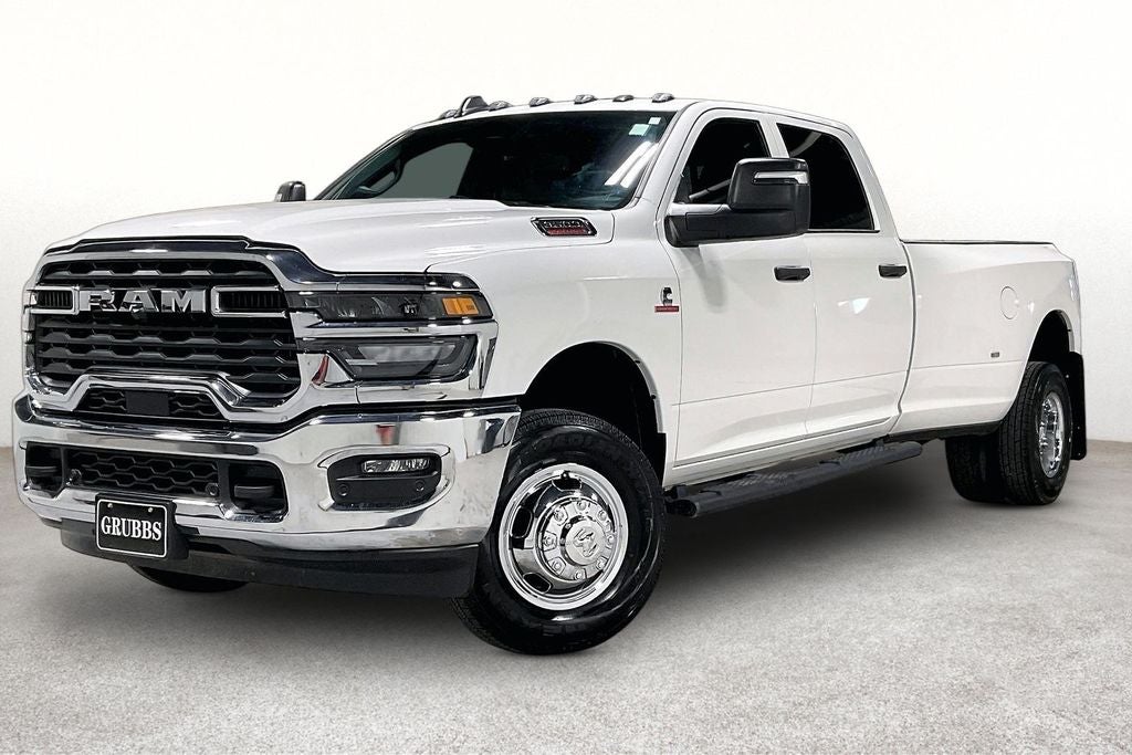 2026 RAM 3500 Tradesman Crew Cab 4x4 8' Box