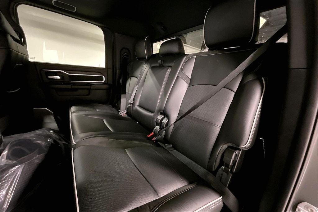 2026 RAM Ram 3500 RAM 3500 LARAMIE MEGA CAB 4X4 6'4' BOX