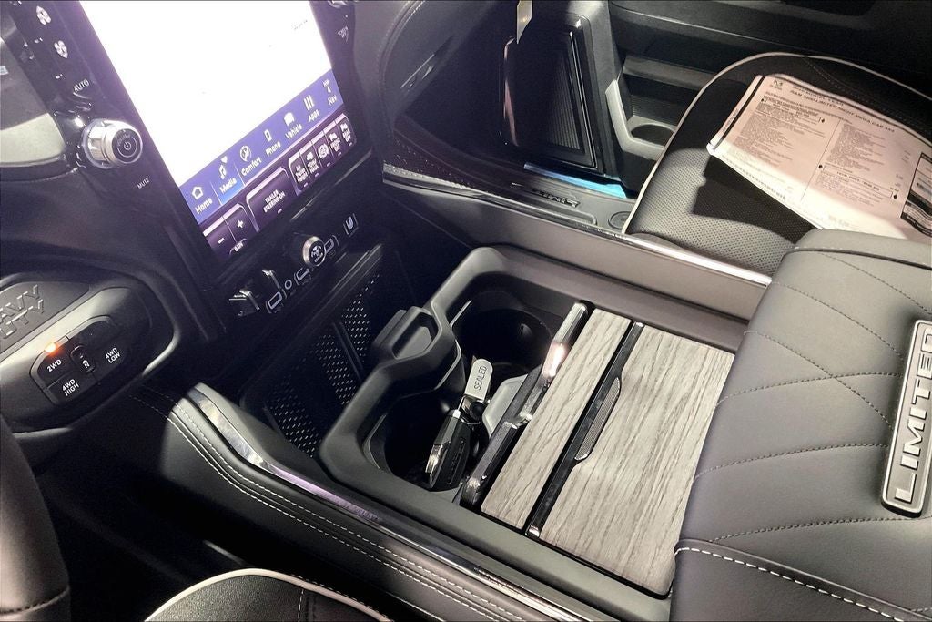 2026 RAM Ram 3500 RAM 3500 LIMITED MEGA CAB 4X4 6'4' BOX