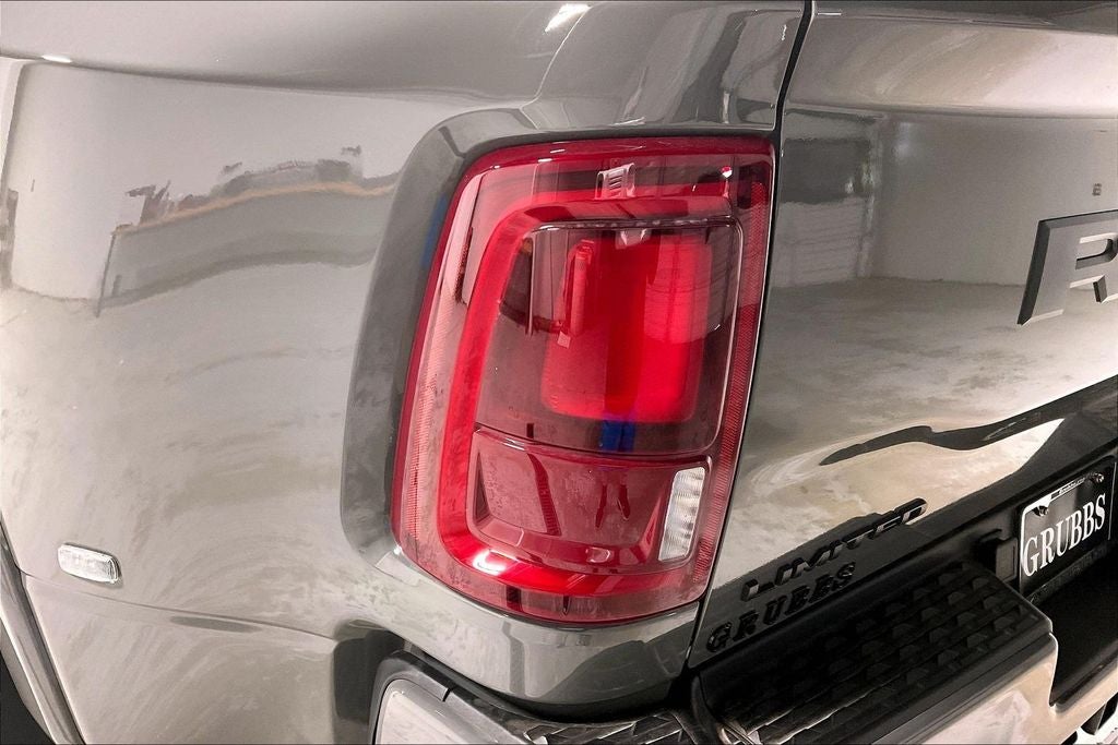 2026 RAM Ram 3500 RAM 3500 LIMITED MEGA CAB 4X4 6'4' BOX